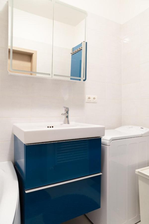 Great Tourist And Business Apartment Near Center Bratislava Exterior foto